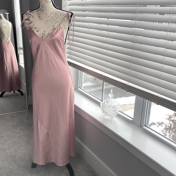 Victoria Secret Champagne Pink Elegant Silk Gownfor a night both in or out 💘
